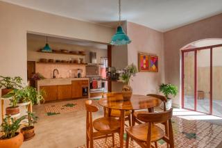 4BR Incredible Classic Central House in Condesa - 9