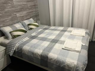 Coomera Private Rooms near DreamWorld - 1