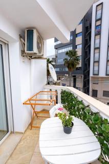 Charming Apartment in the City Center, Balcony, 5G Wi-Fi - 9