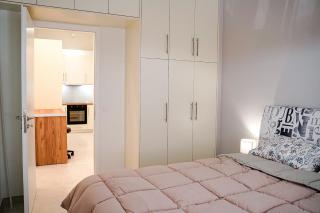 HeKo Collection Modern stay near Marina Zeas - 3