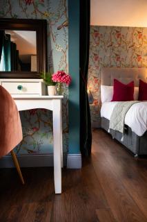 Dog-friendly Seaview Apartment - 3