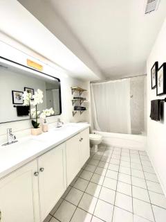 Three Bedrooms Townhouse 3 bath near Yonge Finch Subway - 6
