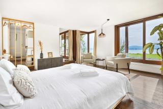 Studio with panoramic view - 2