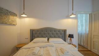 Modern studio in the city center by Managr - 6