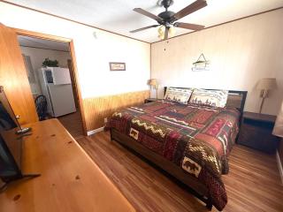 Hunter's Friend Resort near Table Rock Lake - Branson - 4