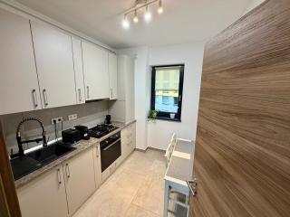 Modern apartment by Managr - 8