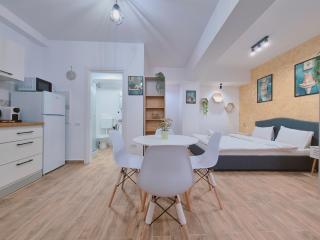 Central Comfort Suites - GEO7 - 1