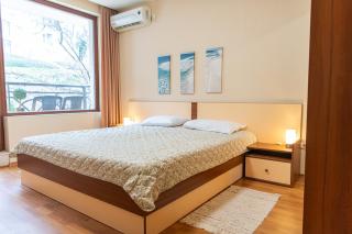 Family Garden Apartment in complex Iglika with available Parking - 9