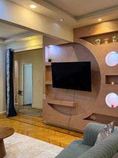 Chic 2BR in Mit Akaba - Perfect for Young Folks - 2