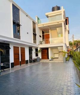 Victoria Crown Palace - 0