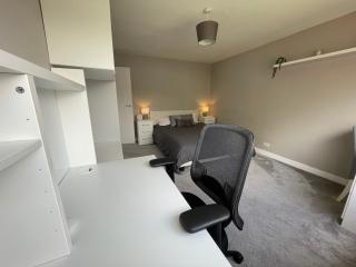 Hot Tub & Cinema Cabin - Family Home Torquay - 4