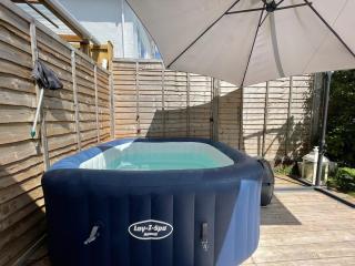Hot Tub & Cinema Cabin - Family Home Torquay - 1