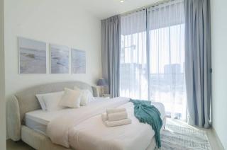 Prestigious 1BR Near Circle Mall - 7