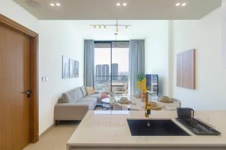 Prestigious 1BR Near Circle Mall - 2