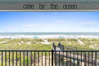 Cake by the Ocean Ocean front home Fully renovated custom finishes - Holden Beach - 7