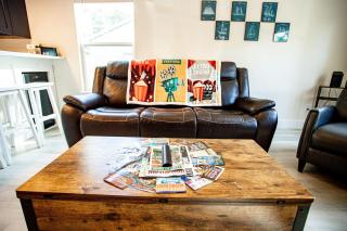 Close to downtown, 3BR,6Beds,Movies, Ping Pong,Fun - 6