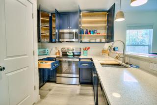 Close to downtown, 3BR,6Beds,Movies, Ping Pong,Fun - 4