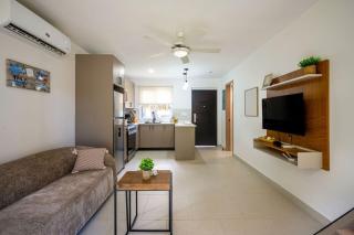 NEW - Bambu Beach Haus, Modern & Stylish Duplex, near Beach - 0