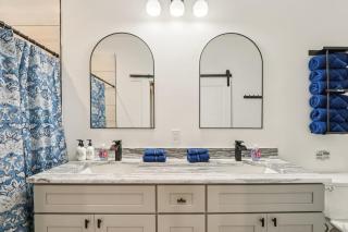 Stylish 3BR2BA6Beds Spacious Near Downtown - 2