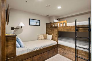 Tamarron Gambel Oak 745 - 3