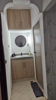 Naj'Appart TEMARA WIFAK CALME SITUÉ PRÉS DE LA GARE FERROVIAIRE 4 MIN A PIED - Temara - 5