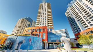 Industrial Loft Retreat w AC and Garage Parking - 5