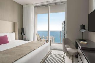 HYDE BEACH HOUSE 2 bedrooms Luxury CONDO Book NOW - 3