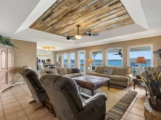 Cedar Creek Lake Escape - Lakefront Private Dock - 9