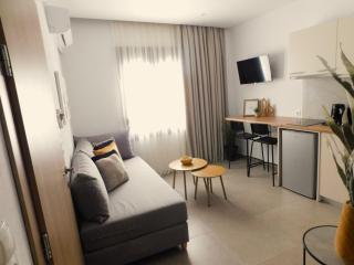 Core Apartments - Modern comfort at the city's core - 0