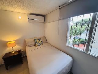 Habitación privada con baño exclusivo en apartamento cerca de Clinica Duarte y Universidad Francisco de Paula Santander - 4