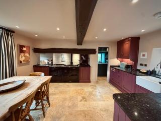 Luxury Country Cottage with Aga, Garden & Woodburning Stove - 7
