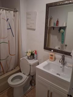 Lovely indoor FPL w/ BBQ / FIREPIT near FSU & FAMU - 8