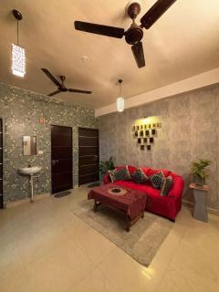Banarasiya Stays near Kashi Vishwanath Temple - 8