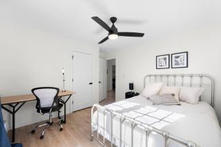 Outdoor Projector, Arcade, Fire Pit, 2 Car Garage, 2 Living Rooms - 2