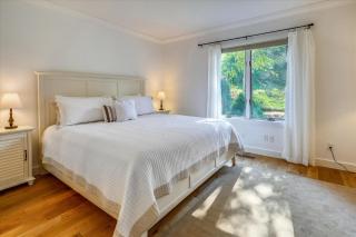 Topnotch Retreat - 1