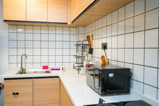 Century City Stays - 7