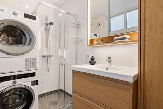 5BR right behind Unesco Bryggen and Floien - 5