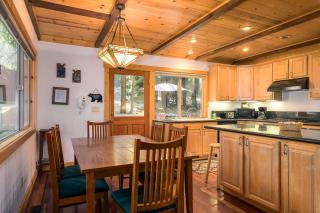 The Lazy Bear Lodge - 1