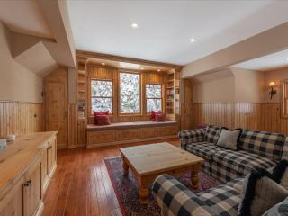 Hillside Retreat - 1