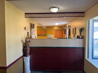 Royal Inn Rockville IN by Hotel O - 7