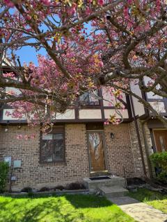 Near To CCBC ESSEX Room 201 - 7