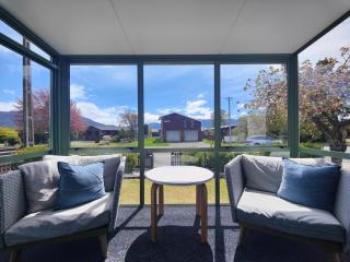 Sunny Peaks Retreat - 2