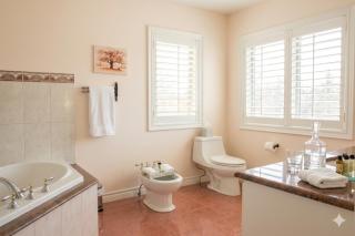 Charming 3 Bedroom home near the lake - 6