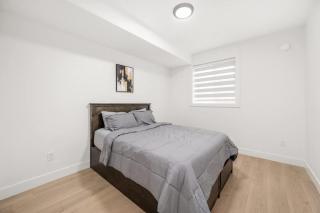 6BR Luxury Home with Terrace and Epic Views - 8