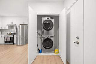 6BR Luxury Home with Terrace and Epic Views - 3