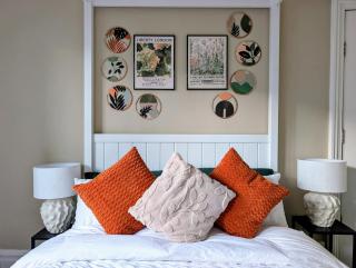 Coastal Retreat less then a minute to the beach - 9