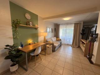 Hinahei - Grand F1 with parking 5 min from Papeete - 0