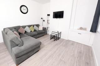Spacious 6-Guest Retreat with Pool Table - 5