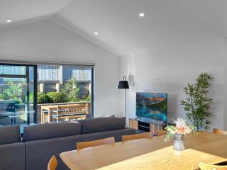 Gorgeous mountain views fabulous family house quiet neighbourhood - 0