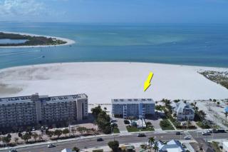 Castle Beach 402 - 0